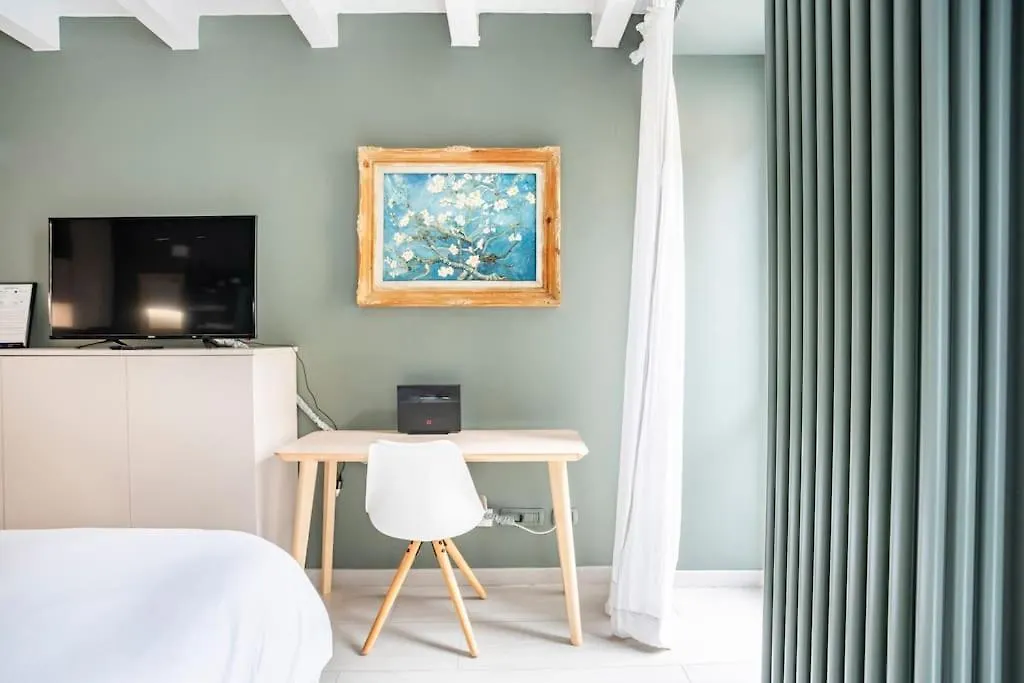 Bergamo Center Suite Mia - Modern & Green + Wifi Italy